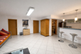 Wohn- und Schlafraum Appartement - Flexibles Wohnen: Gepflegtes Einfamilienhaus mit Appartement, Terrasse & Garage in Köln Longerich!