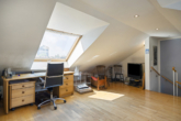 Studio - Einfamilienhaus mit Ausbaureserve in Longerich!
