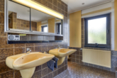 Badezimmer - Einfamilienhaus mit Ausbaureserve in Longerich!