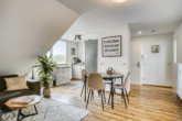 Wohnung Dachgeschoss Wohnzimmer - SOLIDE KAPITALANLAGE – 8-Parteienhaus in Longerich