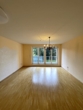 Wohnzimmer - 3-Zimmer-Wohnung mit Balkon in Köln Longerich!
