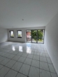 Wohnzimmer - Gemütliche 2-Zimmer-Wohnung mit Balkon und Tageslichtbad in Longerich!