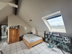 Schlafbereich - Helle Dachgeschosswohnung im schönen Niehl mit direkter Rheinnähe!