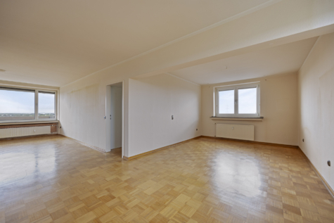 Barrierefreiheit mit Weitblick! Renovierungsbedürftige 2-3 Zimmer Wohnung in Köln Heimersdorf!, 50767 Köln / Heimersdorf, Etagenwohnung