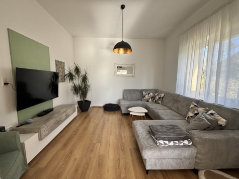 Helle 3-Zimmer-Wohnung mit großem Balkon und Stellplatz!, 50739 Köln, Etagenwohnung