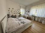 Schlafzimmer - Helle 3-Zimmer-Wohnung mit großem Balkon und Stellplatz!