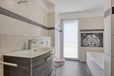 Badezimmer - Provisionsfrei! Barrierefreie 3-Zimmer-Wohnung mit zwei Balkonen und Tiefgaragenstellplatz!