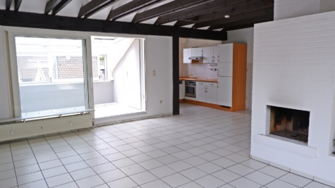 Großzügige Dachgeschosswohnung mit beheiztem Wintergarten in Köln – Heimersdorf, 50767 Köln / Heimersdorf, Dachgeschosswohnung