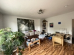 Wohnzimmer - Helle 2-Zimmer-Wohnung mit Balkon in Longerich!