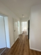 Flur - Kernsanierte 3-Zimmer-Wohnung mit Sonnenbalkon in Köln Bilderstöckchen!