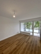 Wohnzimmer - Kernsanierte 3-Zimmer-Wohnung mit Sonnenbalkon in Köln Bilderstöckchen!