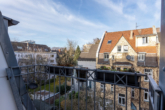 Balkon Schlafzimmer/Küche - Charmanter Altbau in Top-Lage: 3 Zimmer-Wohnung mit zwei Balkonen in Sülz!