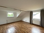 Renovierte 3-Zimmer-Wohnung in ruhiger Lage von Lindweiler - Wohnzimmer