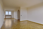 Wohnzimmer - Renovierungsbedürftige 3 Zimmer Wohnung mit Blick über Köln